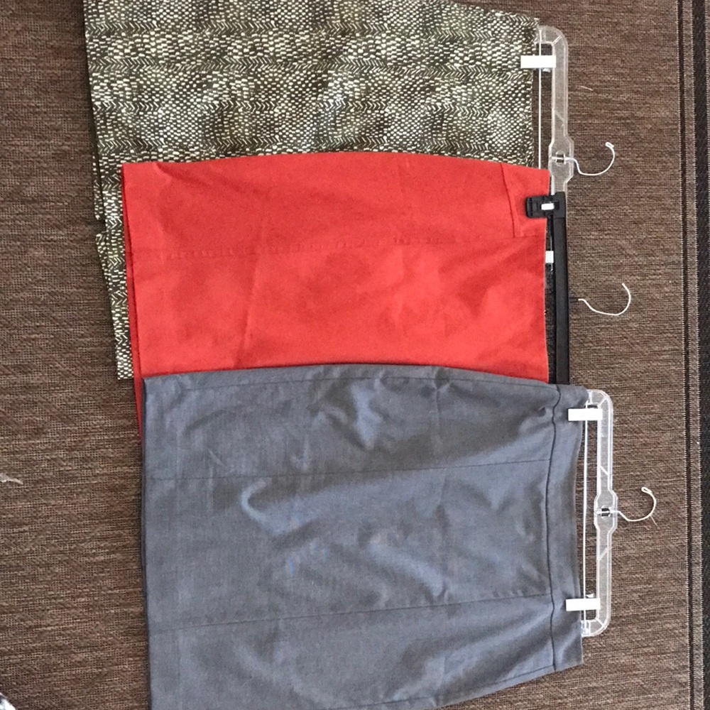 Lot of 3 : 2 Ann Taylor and 1 Rafaella  skirts 10
